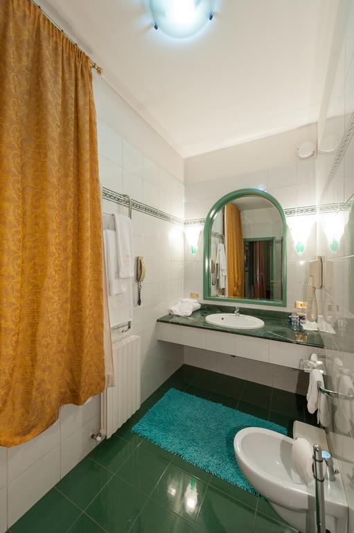 Hotel Villa Giulia Tortona Habitación foto